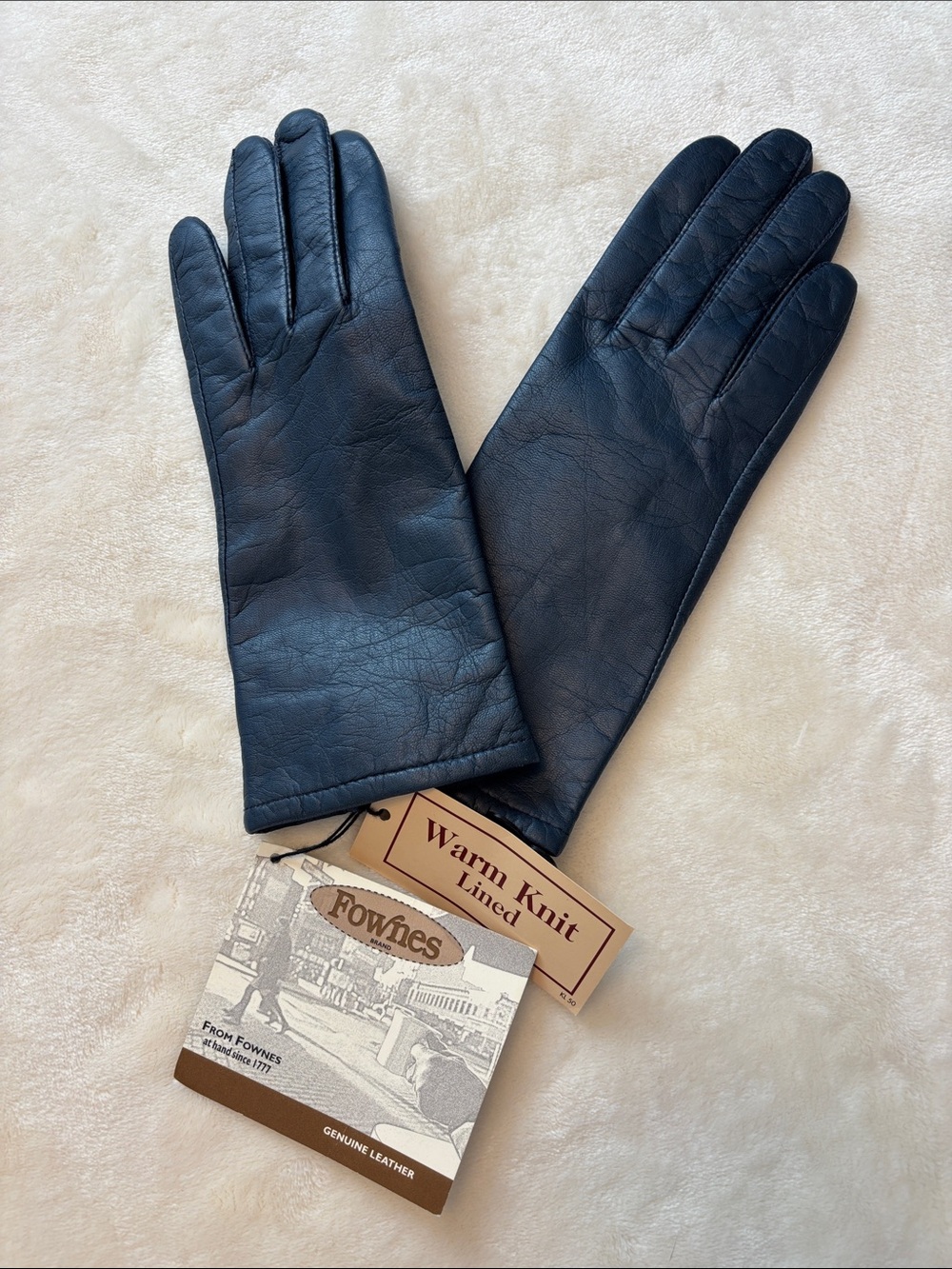NWT Women's FOWNES Navy Lined Leather Gloves - Classic Winter Accessory 6 1/2